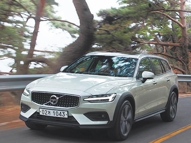 주중엔 세단, <strong>주말</strong>엔 SUV… ‘트랜스포머’ 자동차