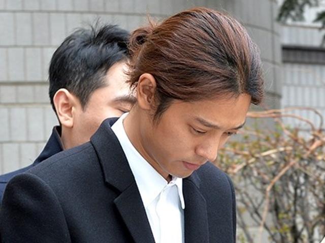 '<strong>정준영</strong> <strong>단톡방</strong>'서 여성=음식, 위안부 피해자 모욕 등 저급한 대화 오가