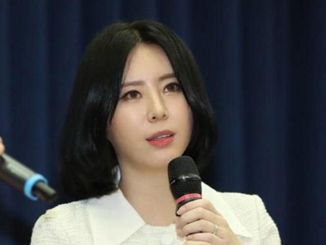윤지오 "머투 홍선근 <strong>회장</strong>, 경찰수사 중 집에 꽃배달…두려웠다"