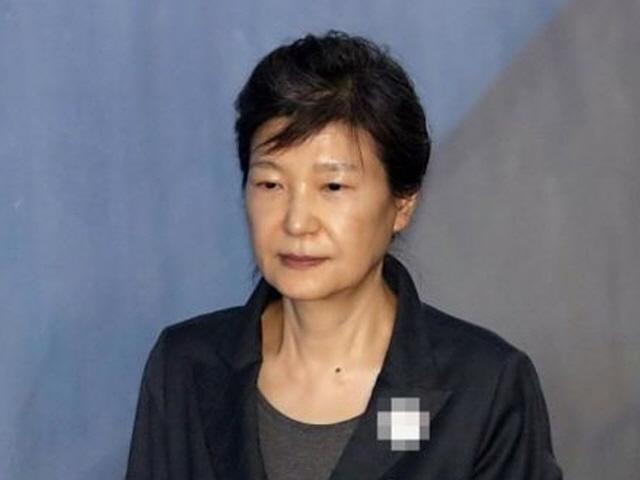 박근혜 전 대통령, 형 집행정지 신청 "불에 데이고 칼로 살 베는 통증"