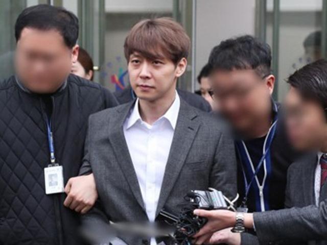 <strong>박유천</strong>, 마약투약 인정···“<strong>황하나</strong> 다시 만나며 투약”
