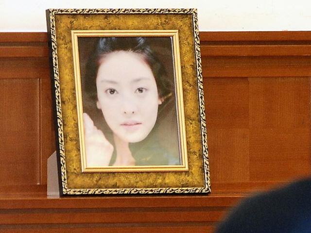 <strong>장자연</strong> 수사 관여 경찰, 조선일보 사장이 준 '특진상' 받았다