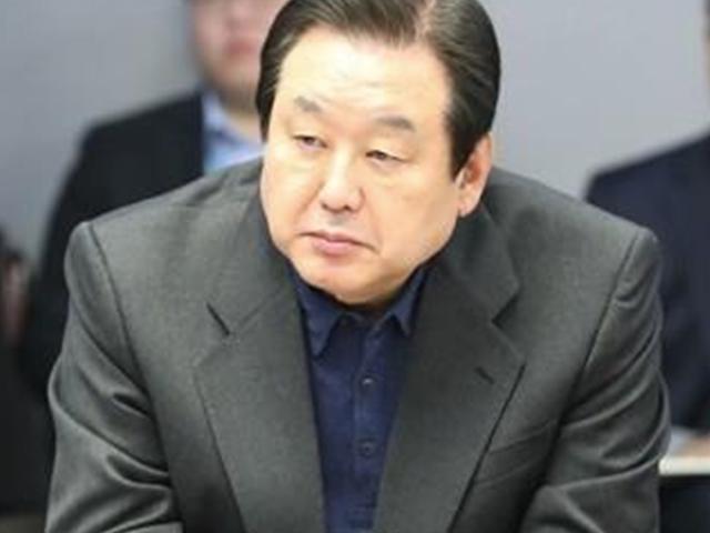 <strong>김무성</strong> '다이너마이트 막말' 논란…'내란죄 처벌' 국민청원도