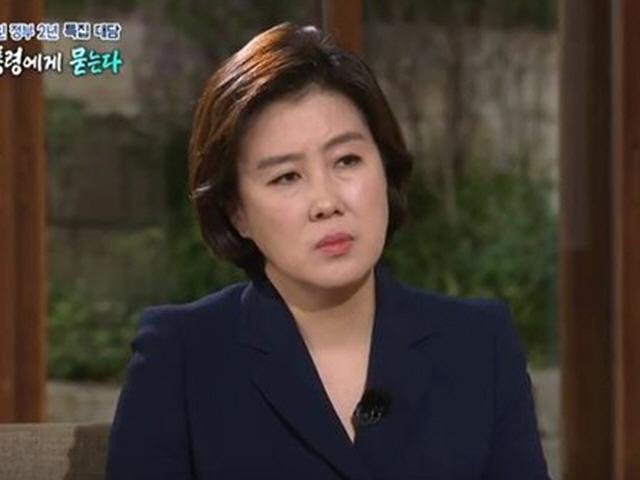 文대통령 대담 송현정 기자 논란…'무례' '말 끊기' 항의 빗발