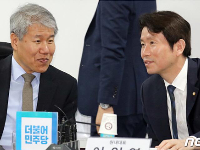 마이크 켜진줄 모르고 …이인영 "관료, 말 덜 들어…틈주면 엉뚱한 짓"