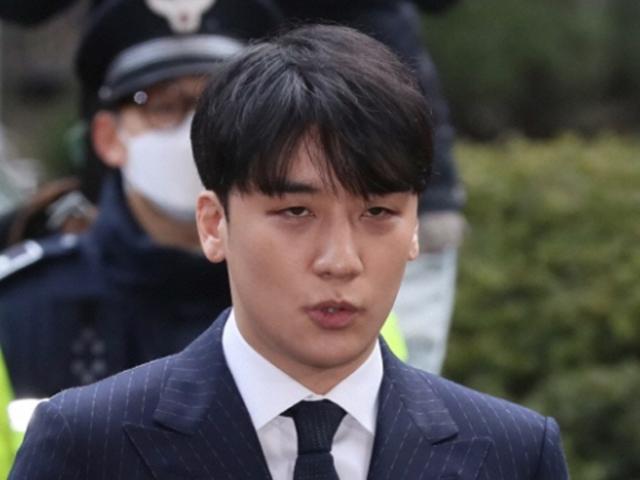 대학가 축제, <strong>YG</strong> 가수 보이콧 "등록금, <strong>YG</strong>로 가는 것 반대"