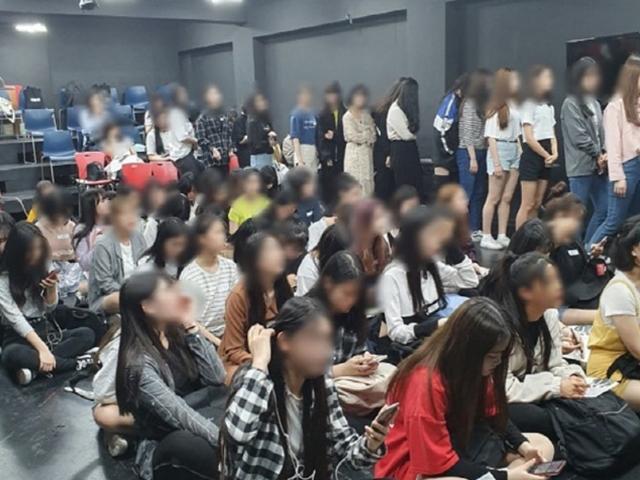 [썸_레터] 치열한 '연습생 <strong>입시</strong>' 세계···"14살은 늦었어요"