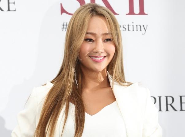<strong>효린</strong>-동창생 A, '학폭' 사태 원만하게 마무리…양측 "더는 커지길 원치 않아"