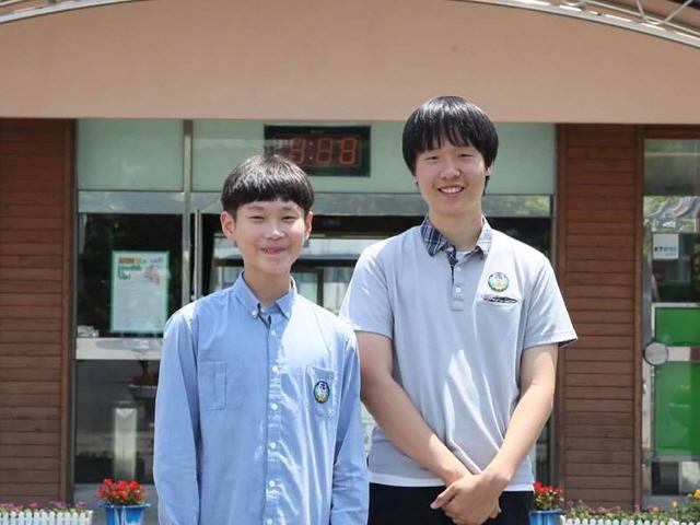 지갑 주워 돌려준 중학생들...학교로 배달된 피자 125판