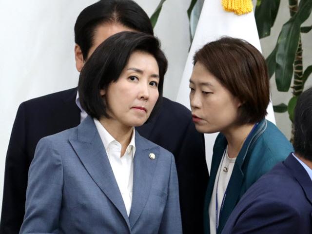 나경원, 당 산불대책회의서 ‘문 정권의 민낯’ 격앙…회의 중엔 눈물도