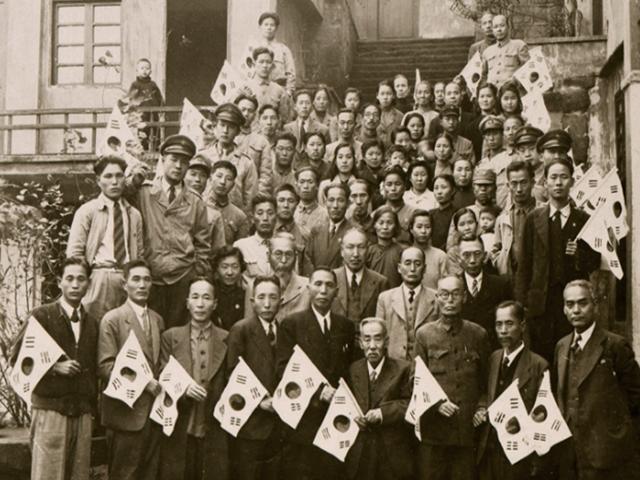日 항복 소식에… 김구는 탄식하고, 이승만은 '내전'을 우려했다