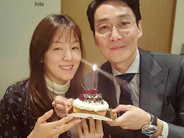 <strong>연예인</strong> <strong>남편</strong>보다 더 눈에 띄는 미모 자랑해서 화제 된 아내들
