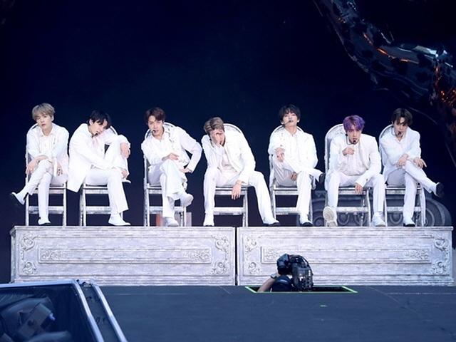 방탄소년단···21세기 <strong>비틀스</strong>? 웸블리에서 제1의 BTS 증명