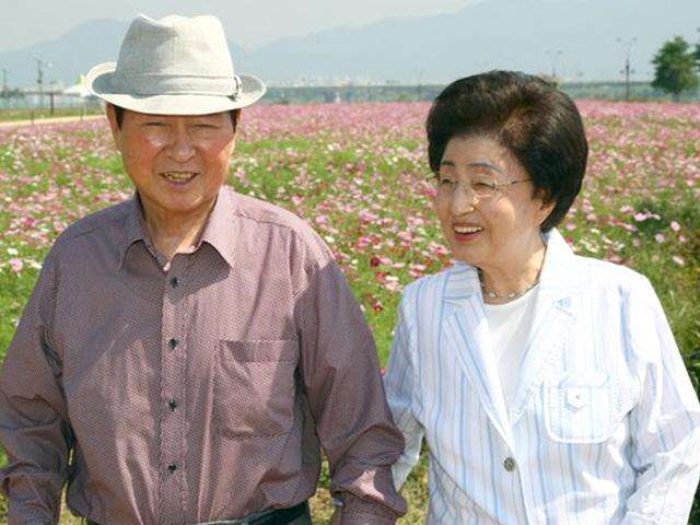 DJ아내 이전에 <strong>여성</strong>운동가 이희호···첫 캠페인 "혼인신고 합시다"