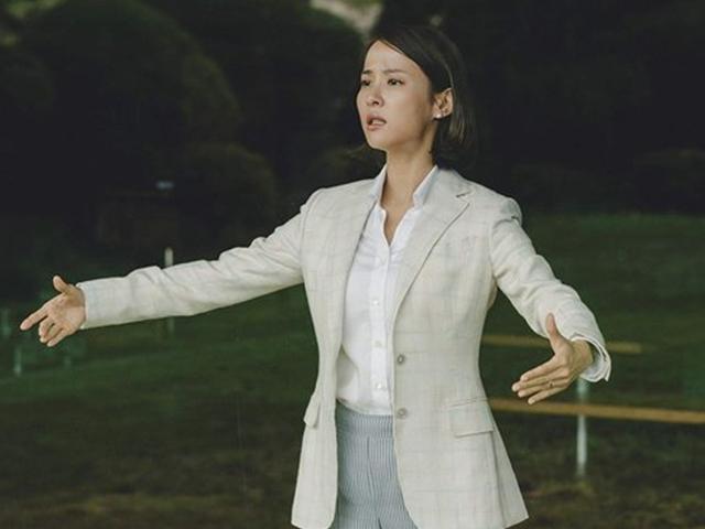 영화 ‘기생충’ 속 의상, “<strong>조여정</strong> 사모님 룩이 가장 어려웠다”