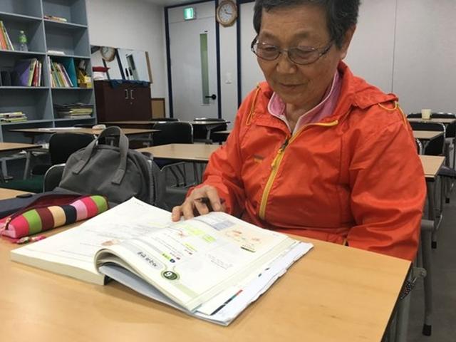 "자식에 흉될까 <strong>고졸</strong>인척 했어"···상록야학의 밤은 환하다
