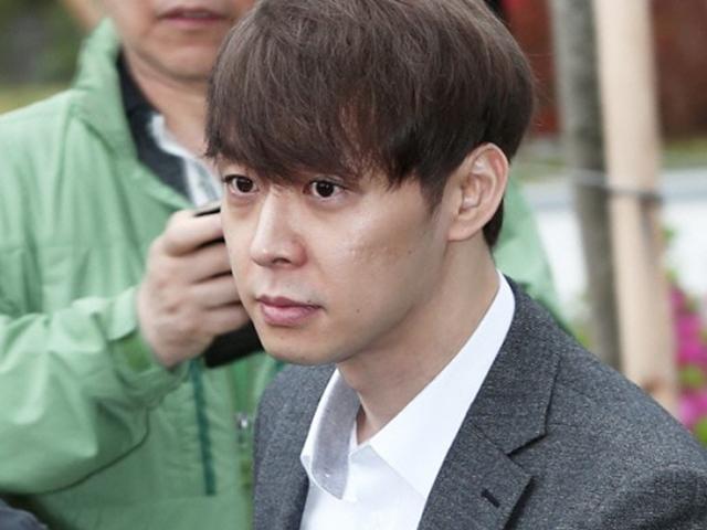 "뉘우치고 있다"···법정서 오열한 박유천 고급 오피스텔 <strong>경매</strong> 나왔다