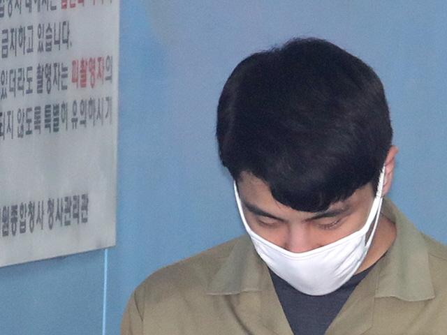 <strong>버닝썬</strong> 이문호 "여친 약이랑 헷갈렸다"…보석 심문도