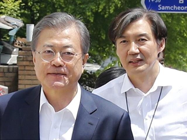 <strong>조국</strong>, 문재인도 못한 '<strong>민정수석</strong>→법무장관' 가능할까