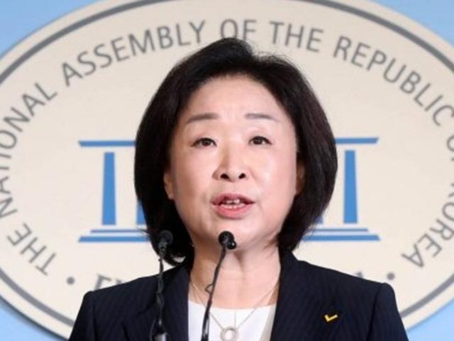 화난 '심블리', 민주당 맹비난…"심상정 퇴출로 나경원 되살렸다"