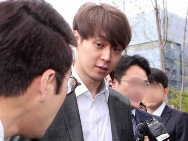 '<strong>마약</strong> <strong>혐의</strong>' 박유천, 1심서 집행유예 선고…곧 석방