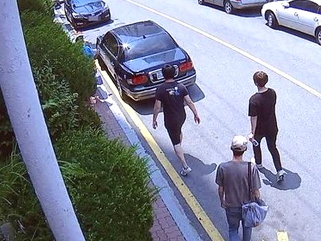 두살배기 아이 인질로 잡고 돈 뺏은 3인조 <strong>강도</strong>