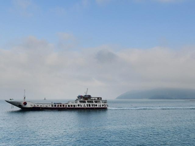 그 섬에 가면 배 이름조차 대한·민국·만세더라