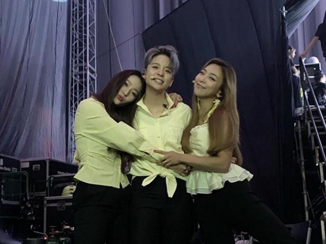 "그리웠어"…f(x) <strong>크리스탈</strong>·루나·엠버, 보고싶은 3人