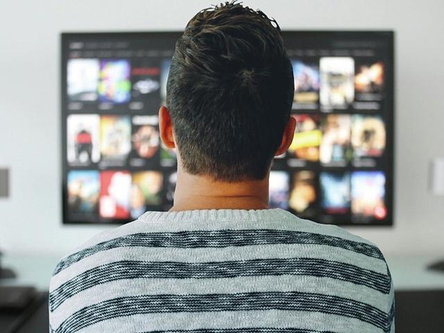 “상반된 OTT 서비스” <strong>디즈니</strong>+와 넷플릭스의 차이점 정리