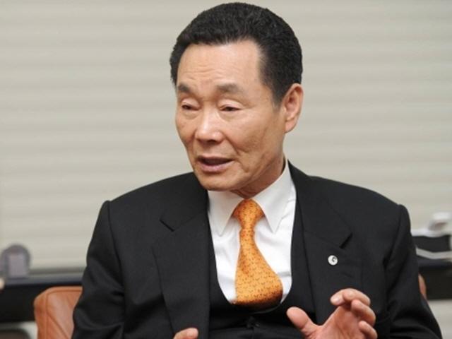 참존 <strong>김광석</strong> 회장, 회삿돈으로 '37억 헌금·아내 월급' 의혹