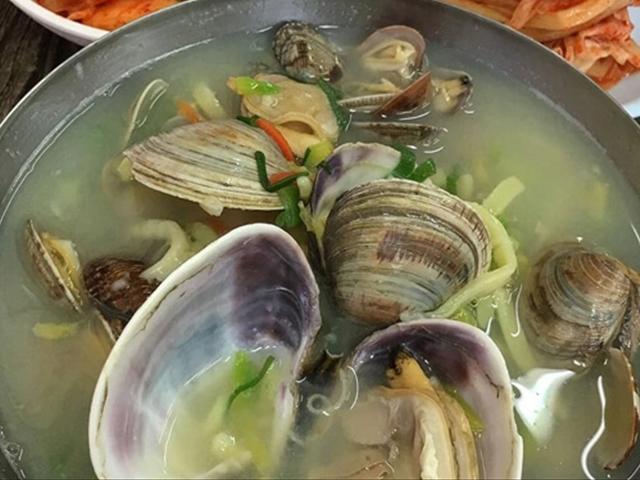 싱싱한 해산물에 양도 가득, 바다 품은 안면도 맛집 추천