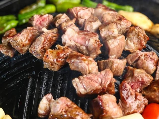 입안 가득 부드럽고 고소한 <strong>양갈비</strong> 신흥 강자 5곳