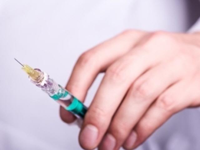 '아들 여자친구에 마약 <strong>투약</strong>' 50대, 체포 순간에도 마약에 취해 있었다