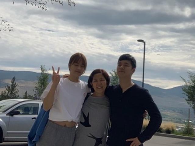 <strong>이성미</strong>, 아들·딸과 캐나다 근황 공개 "다 큰 자식들, 고맙다"