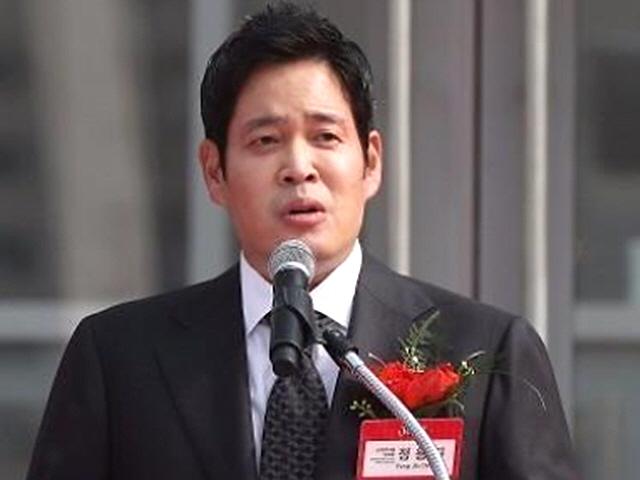 “돼지같은 X·주면 먹는다”…정용진 야심작 일렉트로마트 단톡방 성추문 확산