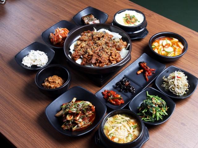 한국인 10명 중 9명, 추석에 <strong>과식</strong>…“한 끼는 가볍게”