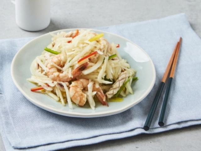 배로 만드는 <strong>저칼로리</strong> ‘배 해물잡채’
