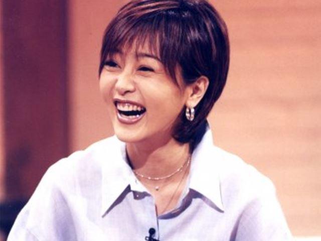 올 여름 배꼽티 행인을 봤나요…1990년대 그 시절 <strong>패션</strong>이 돌아왔다
