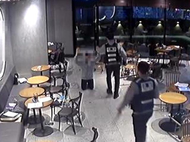 커피숍에서 이유 없이 흉기로 여대생 찌른 20대…징역 10년 구형