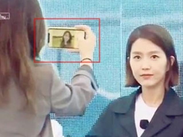 성유리, 이진 찍는 척 비주얼 셀카..."나 잘 나왔다" 폭소
