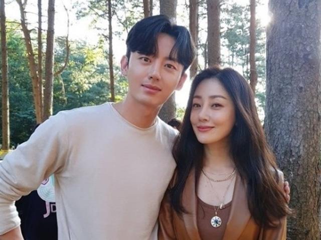 오나라, 이지훈과 <strong>14살</strong> 나이 차 믿기지 않는 '동안 비주얼' 과시