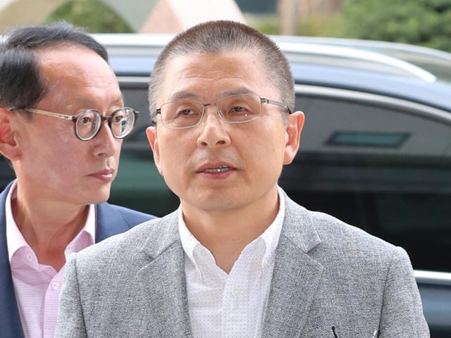 檢 출석한 황교안 “내 목을 치라”… 한국당엔 수사 거부 지시