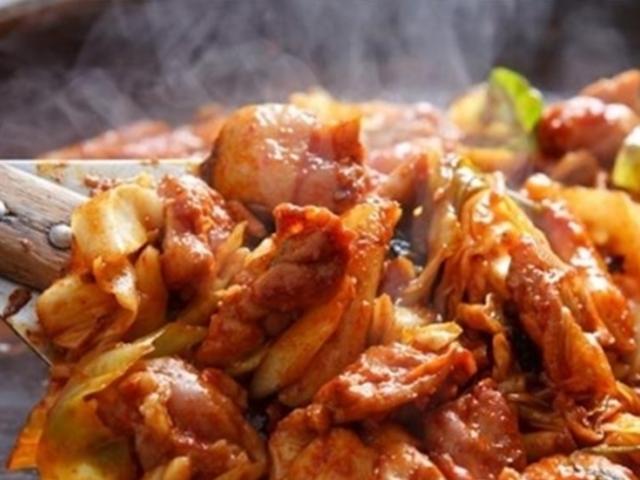 매콤달콤 지글지글 맛있닭