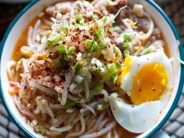 칼칼하고 담백한 <strong>라면</strong>으로 주말 오후 시작! 차돌박이된장<strong>라면</strong>