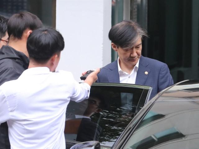 조민, 조국 반대 무릅쓴 인터뷰 "보도만 보면 어머니 이미 유죄…온 가족 사냥감"