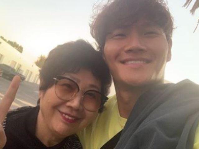 '효자 끝판왕' 김종국, 母 모시고 LA 방문 "또 어머니랑..죄송합니다 아버지"