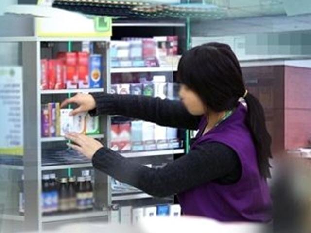 "아가씨 예쁘게 생겼네" 성희롱 시달리는 <strong>편의점</strong> 아르바이트생들 [그것을 아시나요]