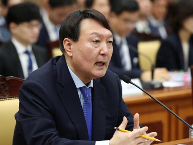 [대검찰청 국정감사]윤석열 “한겨레, 1면에 <strong>공식사과</strong>하면 고소 재고할 것”