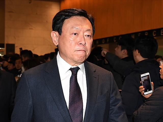 신동빈, 상고심 ‘<strong>집행유예</strong>’…롯데, 총수 리스크 해소(종합)