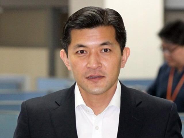 '슈퍼맨 각성제 밀반입' <strong>홍정욱</strong> 딸 불구소 기소···<strong>홍정욱</strong> "철저히 꾸짖겠다"